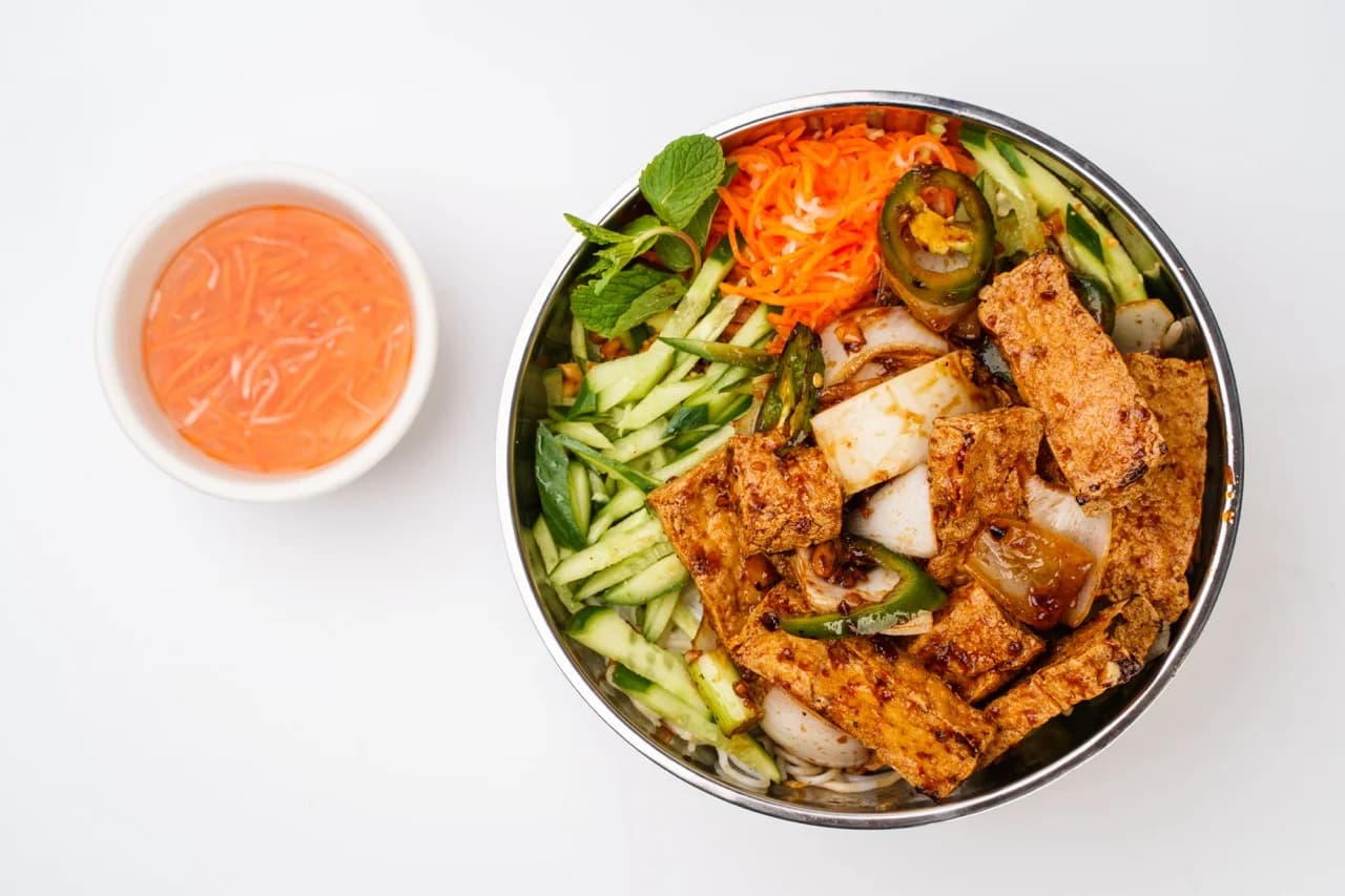 Vermicelli Bowl with Lemongrass Tofu
