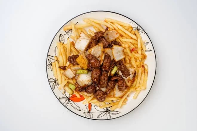 Diced Filet Mignon Steak with French Fries